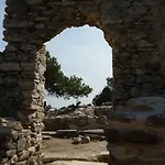 Konukevi Gorgona Alikí